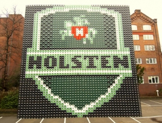 holsten_xxl-logo-im-neuen-design-hamburg-2012 (