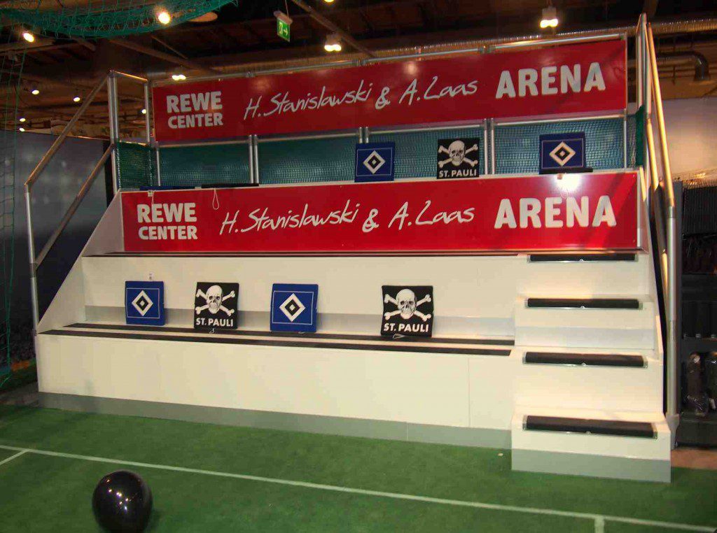 Indoor Fußball Arena im REWE Center Hamburg