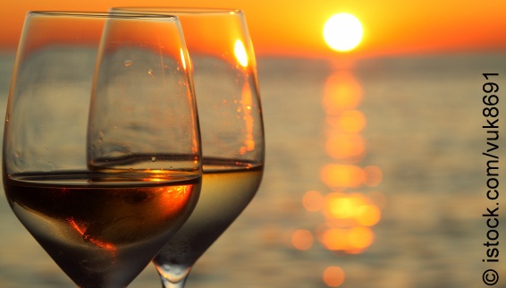 Wein bei Sonnenuntergang