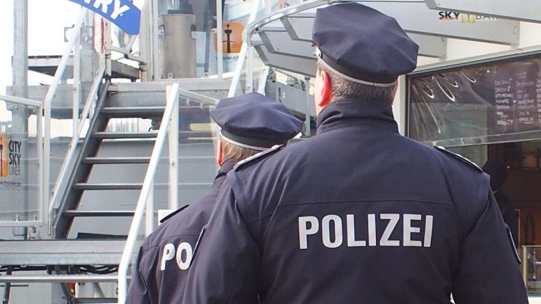 Zwei Hamburger Polizisten