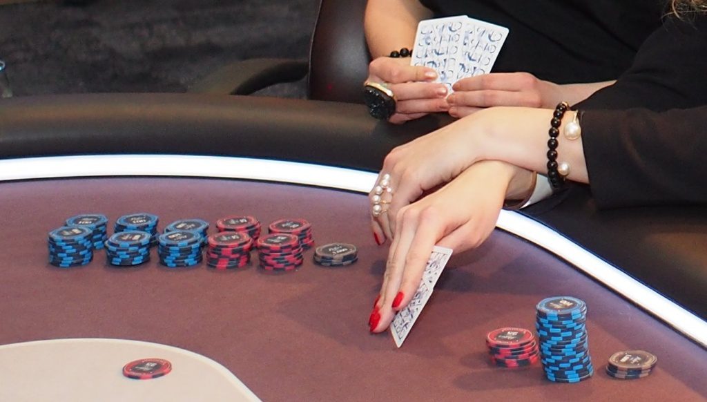 Frauen am Pokertisch
