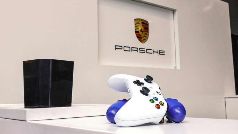 Game Controller im Porsche Zentrum Hamburg