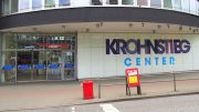 Der Eingang zum Einkaufscenter Kronstieg Center in Hamburg Langenhorn