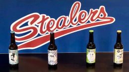 Landgang Bierflaschen und Stealers Schriftzug