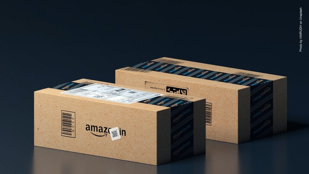 Zwei Amazon Pakete