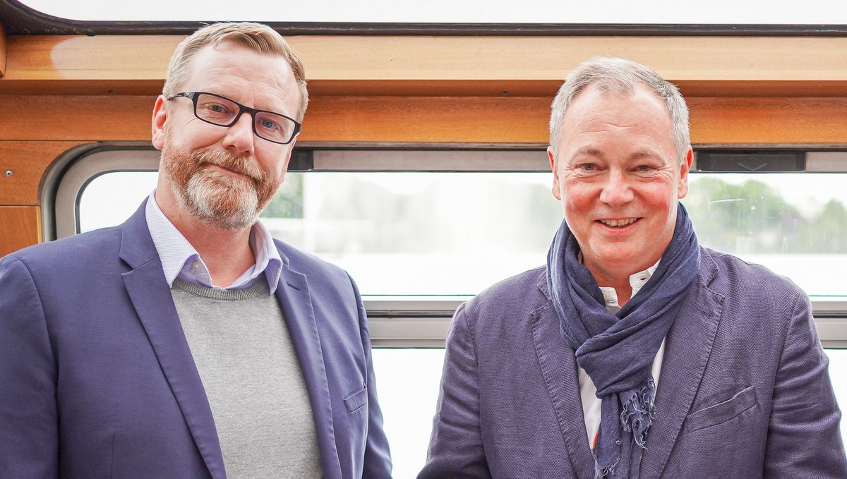 Zwei Männer: Michael Löhmann mit Christian von Burkersroda beim FaceClub Alster-Talk